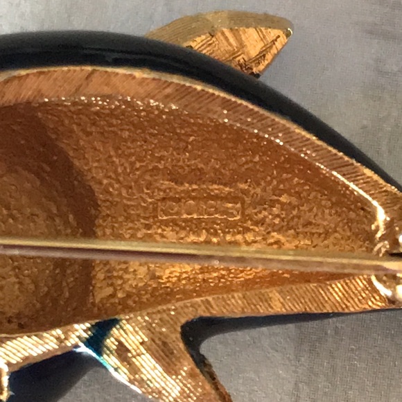 Adorable Dolphin Brooch / Pin; Blue Enamel & Pave Crystals; Gold Tone; Vintage - Picture 10 of 11